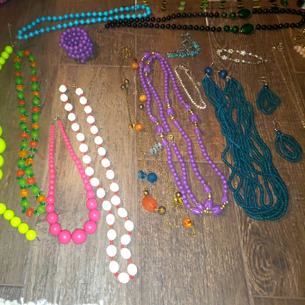 3 lbs Junk/Costume JewelryAccessories/Crafting beads #AB